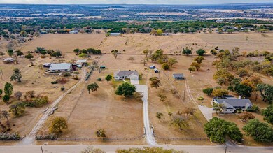 924 Southwoods Dr, Fredericksburg, TX 78624 - photo 2