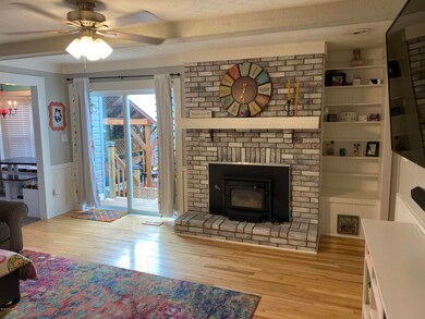 8110 Cortland Dr, Louisville, KY 40228 - photo 7