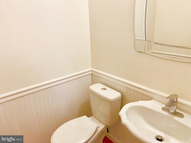 7600 Erica Ln, Laurel, MD 20707 - photo 7