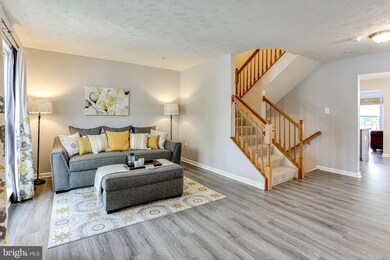 9539 Oakhurst Dr, Columbia, MD 21046 - photo 4