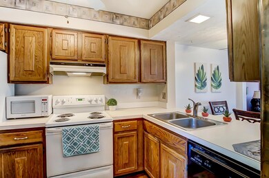 832 Westbury Ln N unit 21B, Columbus, OH 43228 - photo 3