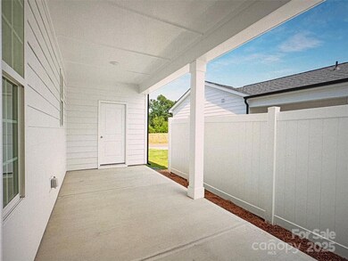 8128 Jacey Ln unit 18, Charlotte, NC 28269 - photo 5