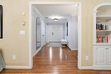 1120 Cove Edge Rd, Syosset, NY 11791 - photo 4