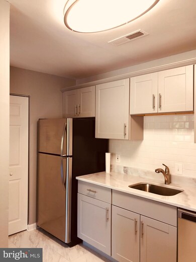 527 N Armistead St unit 202, Alexandria, VA 22312 - photo 7