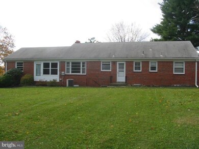 3310 Greencastle Rd, Burtonsville, MD 20866 - photo 2