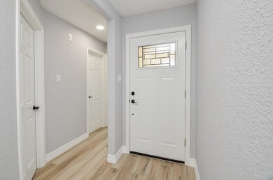 4911 Dogwood Dr, Rosenberg, TX 77471 - photo 3