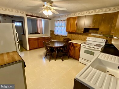 128 Barry Rd, Ashland, PA 17921 - photo 6