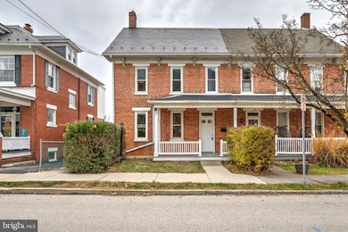 217 N Charles St, Red Lion, PA 17356 - photo 2