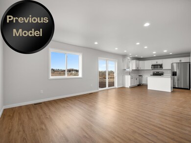 1515 47th Loop, Minot, ND 58701 - photo 6