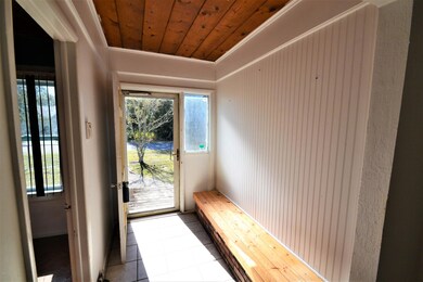 1764 Fay St Foyer (7)