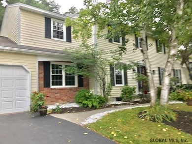 23 Green Meadows Ln, Albany, NY 12211 - photo 2