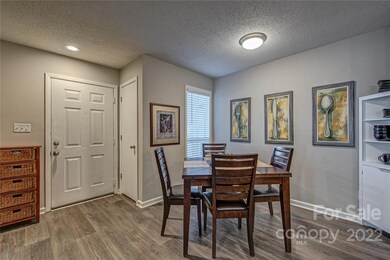 28 Hamiltons Harbor Dr unit 924, Lake Wylie, SC 29710 - photo 4