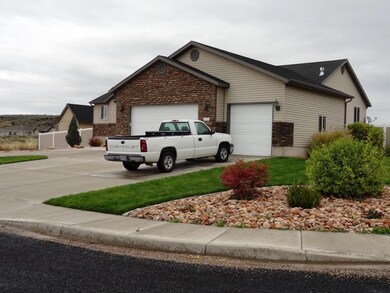 3-car garage