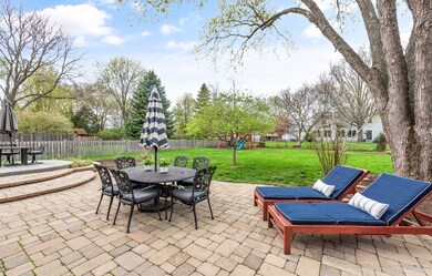 331 Brooklea Ct, Naperville, IL 60565 - photo 7
