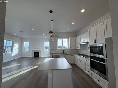 18002 SW Monashee Ln, Beaverton, OR 97007 - photo 4