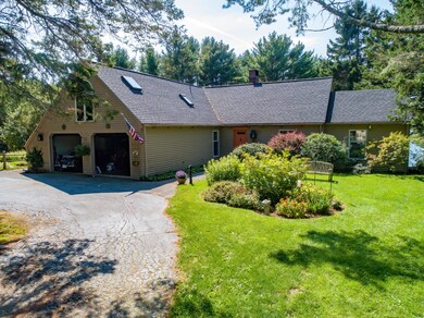 Circular driveway to entrance.