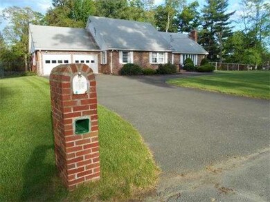 24 Cornish Dr, Westfield, MA 01085 - photo 2