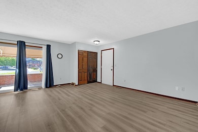 625 Country Club Dr unit B5, Newark, OH 43055 - photo 5