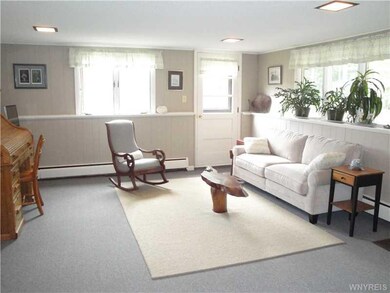 Family Room. Let the Sun Shine In!  Natural Light 