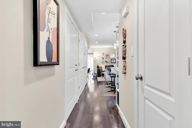 710 Shepherd Rd NW unit 6, Washington, DC 20011 - photo 3