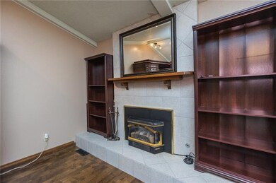 1805 E Hills Dr, Moore, OK 73160 - photo 6