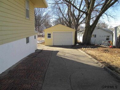 265 Locust St, Springfield, NE 68059 - photo 5