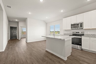 144 Toftrees Dr, Cleburne, TX 76031 - photo 6