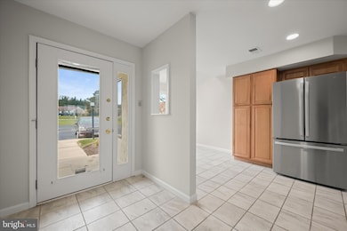 11 B Queen Elizabeth Ct, Chester, MD 21619 - photo 5