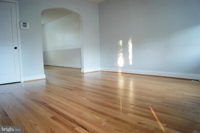 1080 Elm Rd, Halethorpe, MD 21227 - photo 2