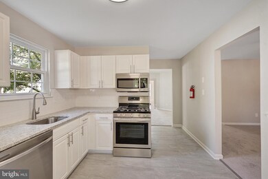 176 Birch Hollow Dr unit 54, Bordentown, NJ 08505 - photo 2