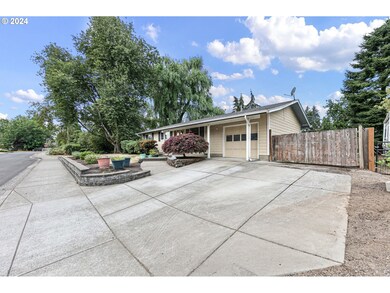 2990 Hyacinth St, Eugene, OR 97404 - photo 3