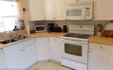 567 Dreamland Dr, Lake Placid, FL 33852 - photo 3