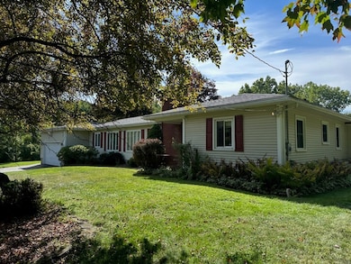 675 Maple Dr, Webster, NY 14580 - photo 3