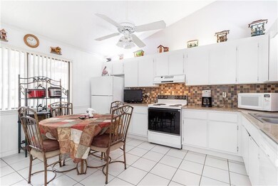 7253 Solandra Ln, Tamarac, FL 33321 - photo 2