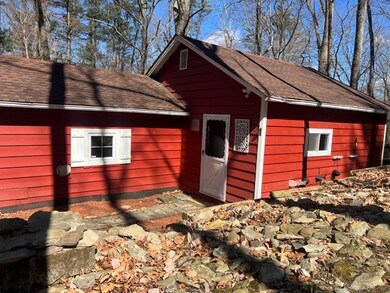 357 Sawmill Rd, Stroudsburg, PA 18360 - photo 3