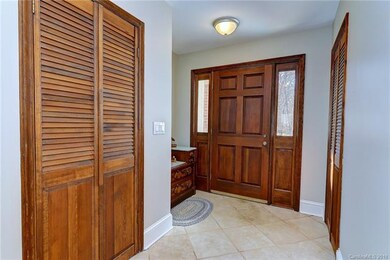 Large entrance foyer to welcome your guests.  Feat
