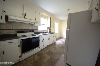 710 Country Club Rd, Jacksonville, NC 28546 - photo 5