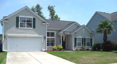 2211 Andover front yd