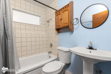 13-Downstairs Bath-DW-2412
