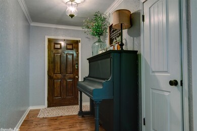 704 Geneva Dr, Wake Village, TX 75501 - photo 3