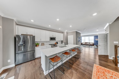 8244 Bostic Dr, Fishers, IN 46038 - photo 4