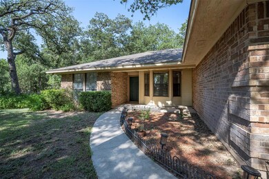 106 Sanchez Creek Ct, Weatherford, TX 76088 - photo 2