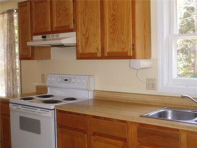 Nicely laid out kitchen