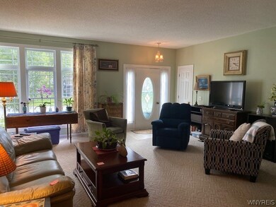 800 Meadowbrook Dr, North Tonawanda, NY 14120 - photo 5