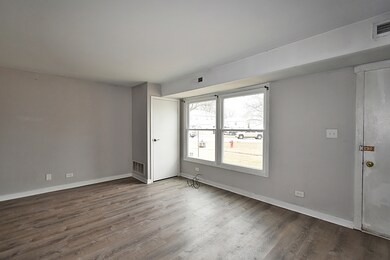 1362 S Glen Cir unit A, Aurora, IL 60506 - photo 3