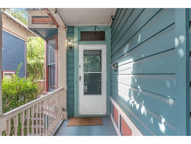 2406 SE Yamhill St, Portland, OR 97214 - photo 4