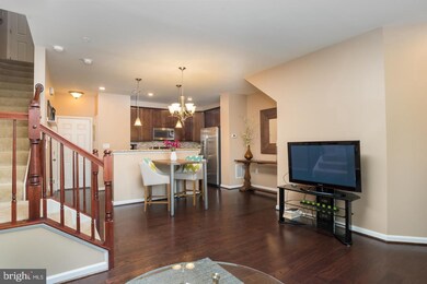 43439 Town Gate Square, Chantilly, VA 20152 - photo 4