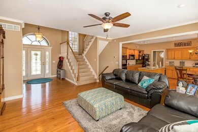 6100 Noreston St, Shawnee, KS 66218 - photo 4