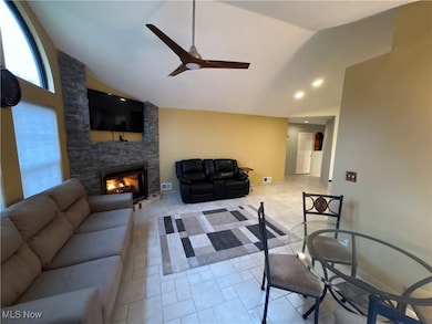 3850 Northwoods Ct NE unit 6, Warren, OH 44483 - photo 5