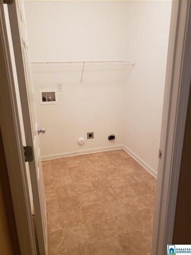 4213 Willow Brook Cir, Birmingham, AL 35215 - photo 3